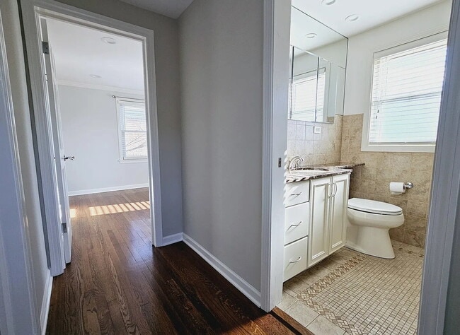 Building Photo - Upscale Living at Its Finest
