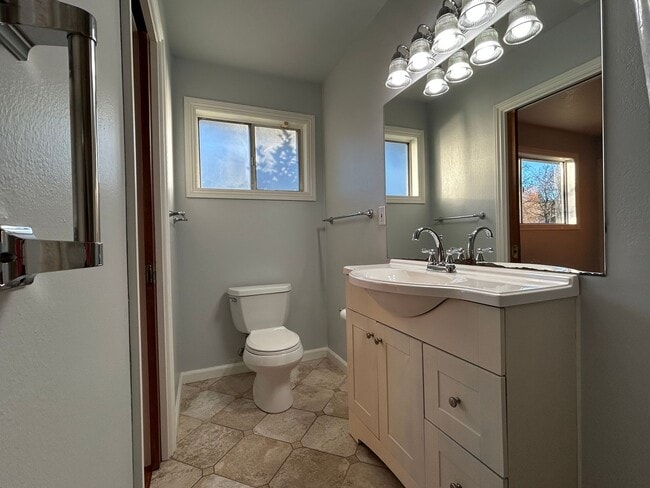 Building Photo - 120 Bessie Ln