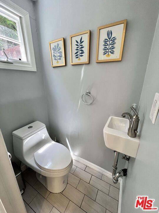 Building Photo - 422 Pacific St