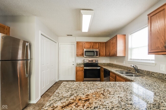 Building Photo - 4024 Village Trace Blvd