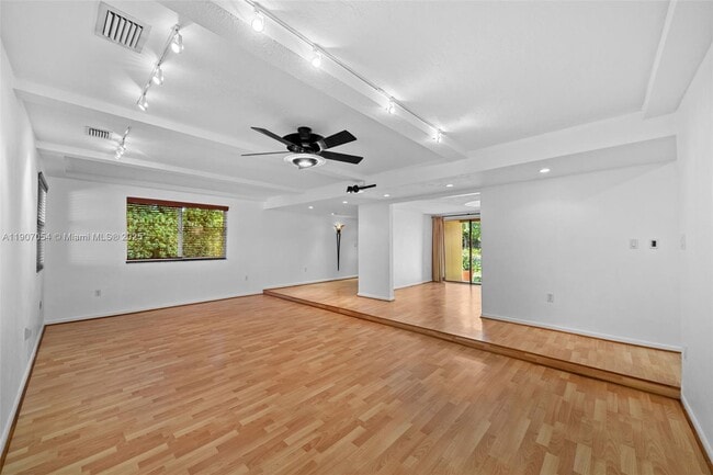 Building Photo - 1175 NE 102nd St