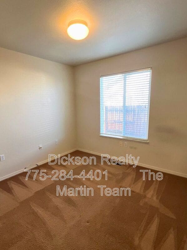 Building Photo - 2275 Albatross Way