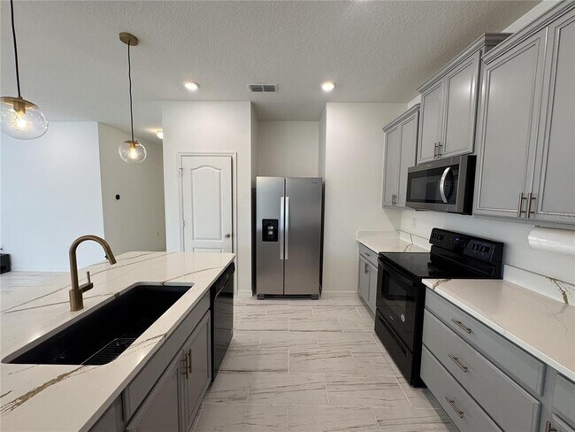Building Photo - 279 Sunfish Dr