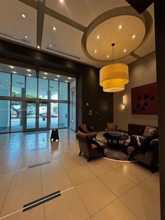 Building Photo - 2525 SW 3rd Ave