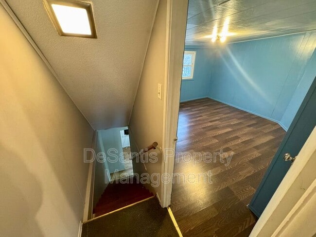 Building Photo - 474 Stang Ave