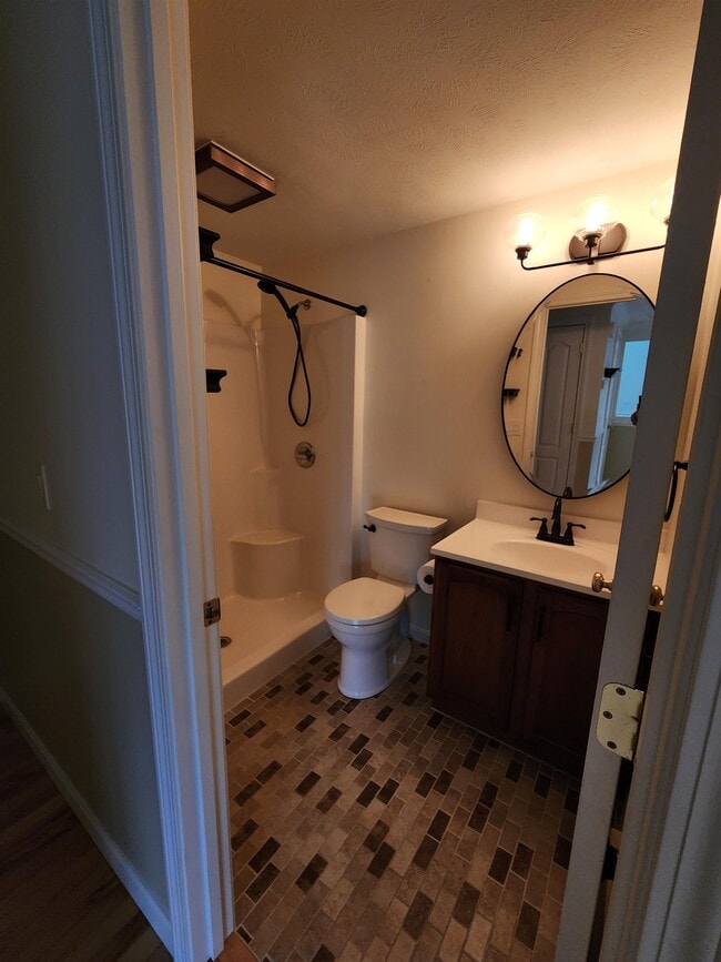 Building Photo - 28 Owens Dr