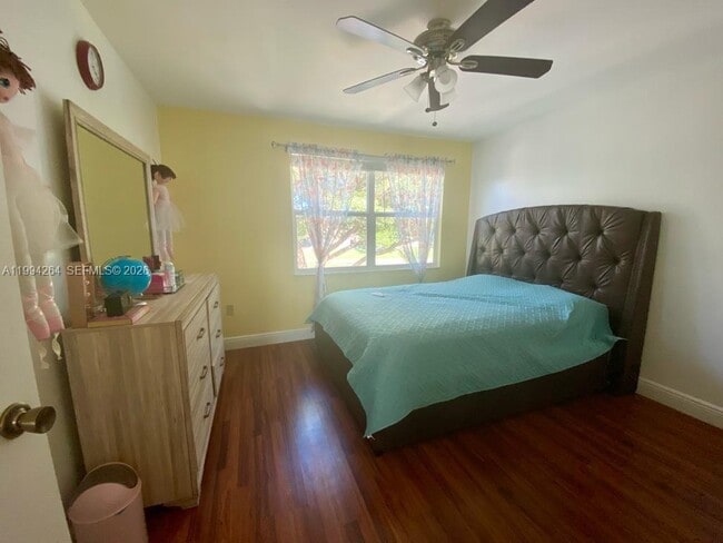 Building Photo - 4046 Eastridge Dr