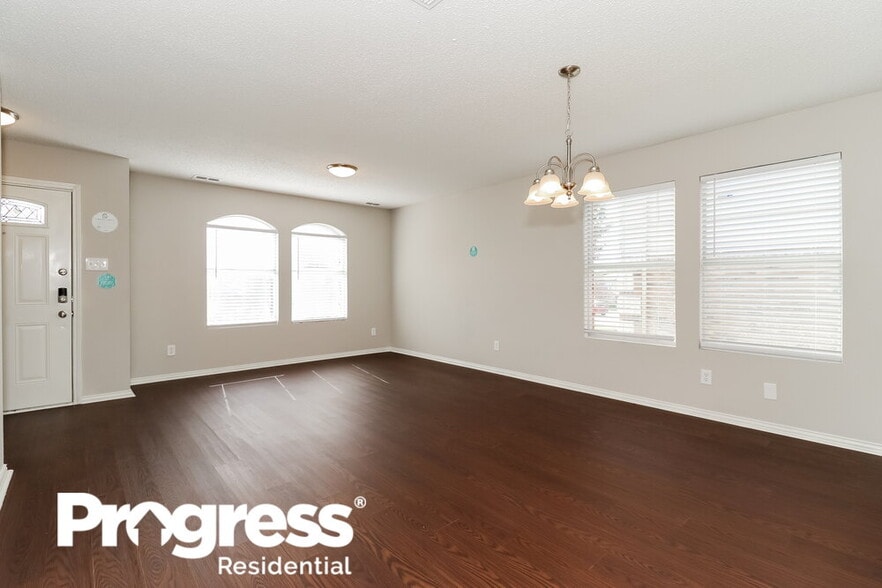 Building Photo - 6151 De Lollis Dr