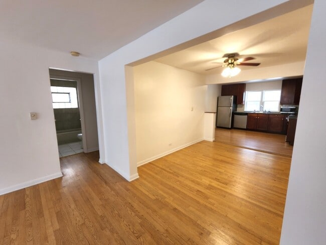 Building Photo - 8847 La Crosse Ave