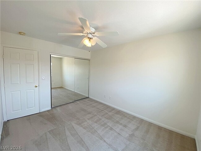 Building Photo - 6496 Robusta Ct