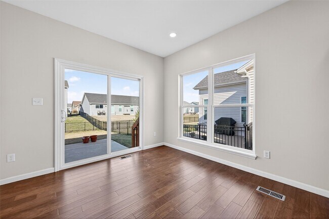 Building Photo - 3501 Charlestowne Crossing Dr