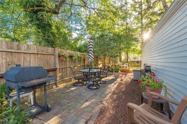 Building Photo - 1501 E 248th St