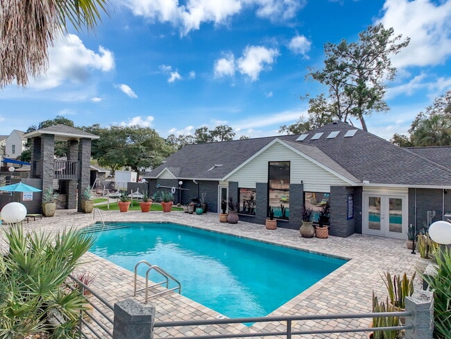 Primary Photo - The Riley