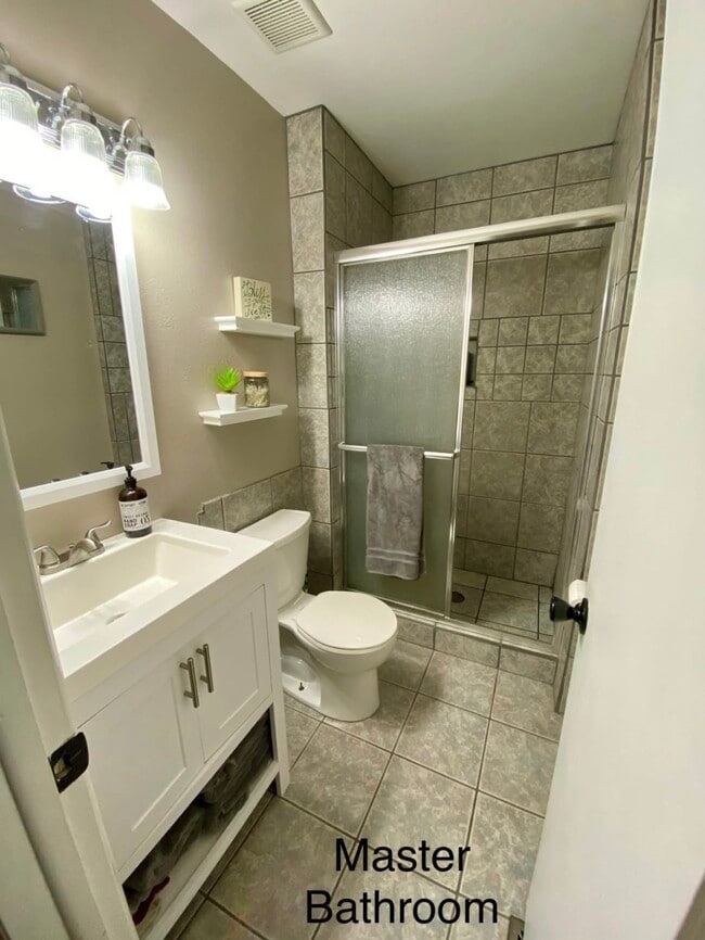 Building Photo - 3441 Baron Ct