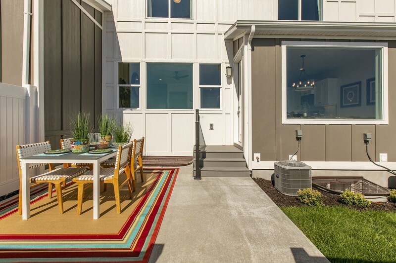 Building Photo - 14367 S Bella Vea Dr