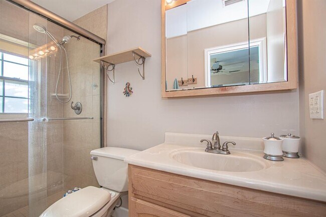 Building Photo - 7864 15th Way N