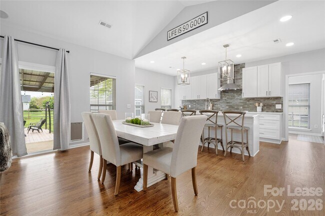 Building Photo - 150 State Park Rd