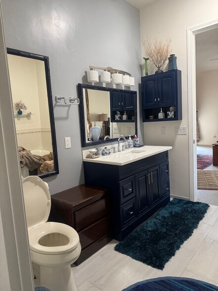 Building Photo - 15935 Mary Cir