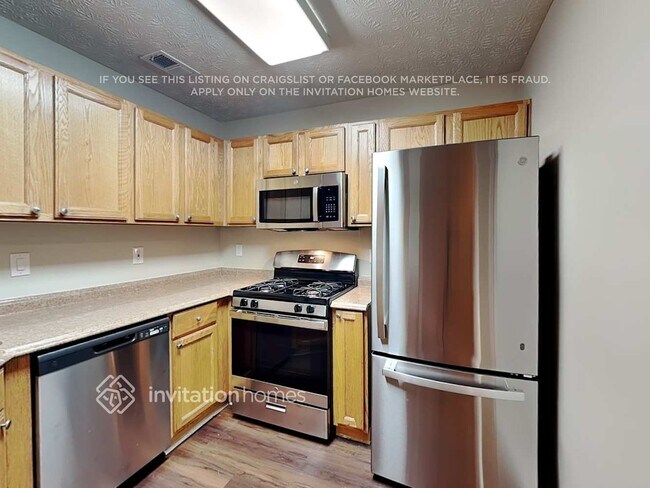 Building Photo - 740 Avening Ct