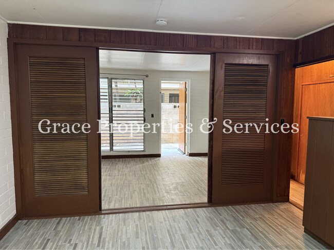 Building Photo - 0022ANG