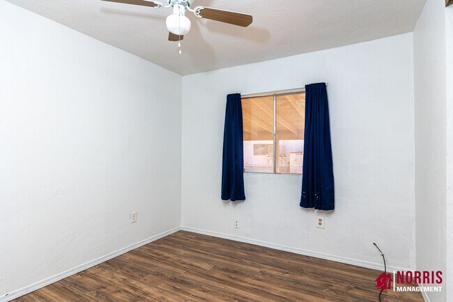 Building Photo - Manufactured home with NO HOA and Plenty of Space