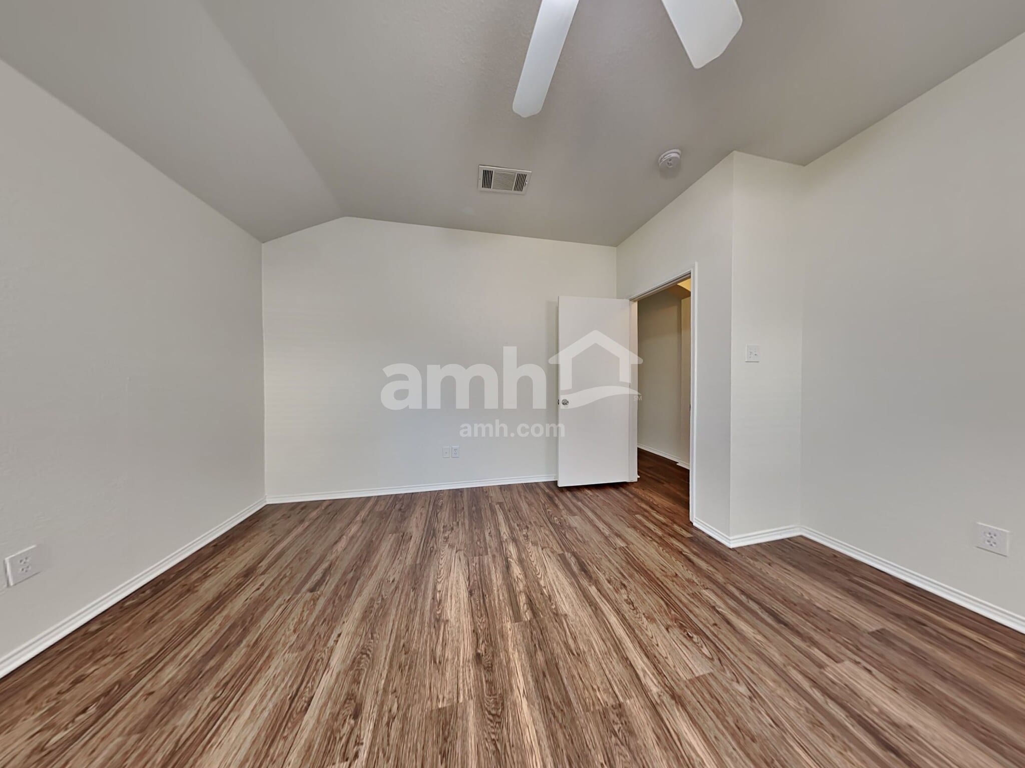 Building Photo - 8829 Stirrup Way