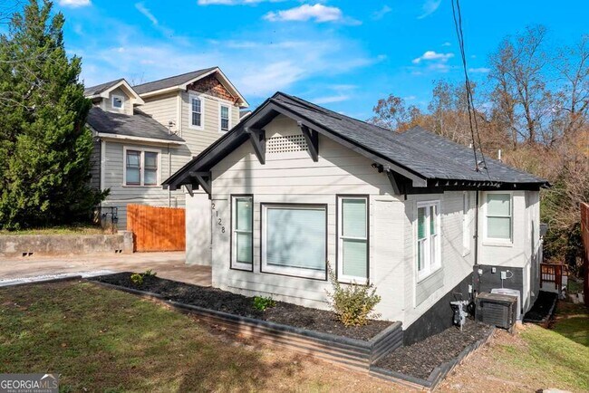 Primary Photo - 2128 Hosea L Williams Dr NE
