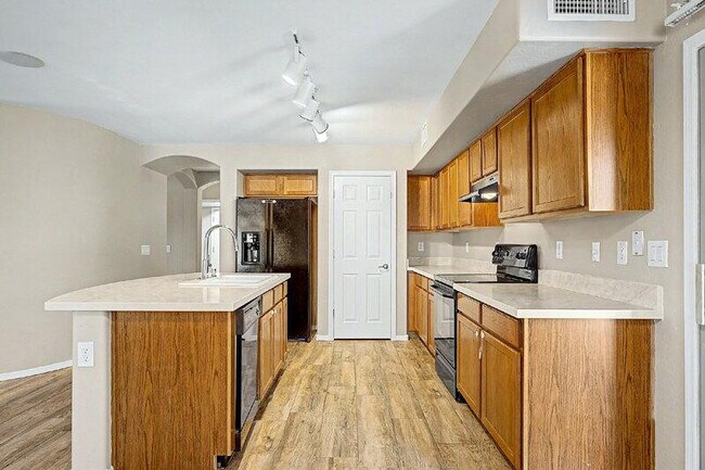 Building Photo - 16317 N 152nd Ave