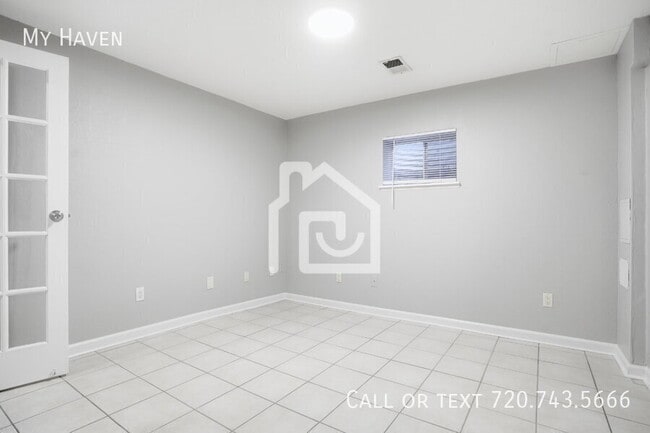 Building Photo - 5812 S Jericho Way