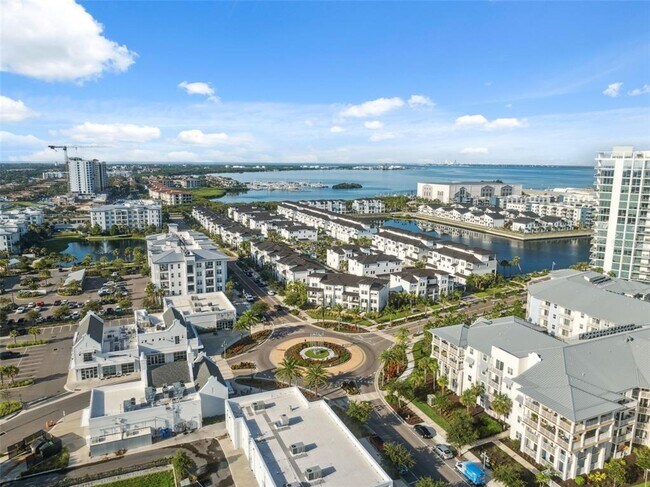 Building Photo - 4821 W McElroy Ave