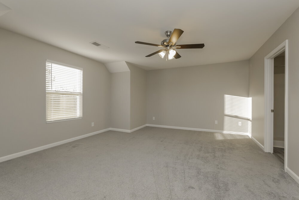 Building Photo - 100 Fairview Dr