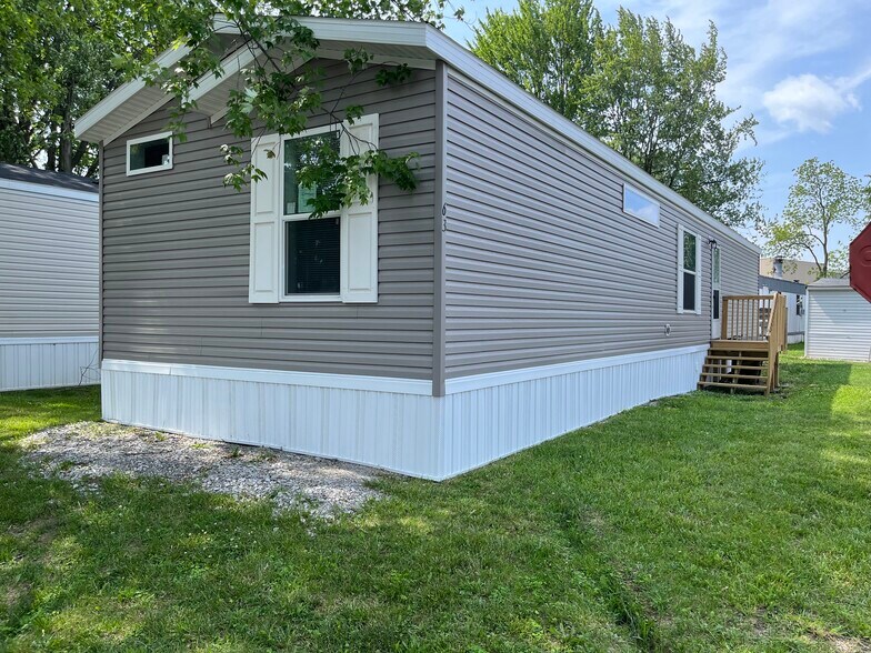 Building Photo - 10610 State Rte 762