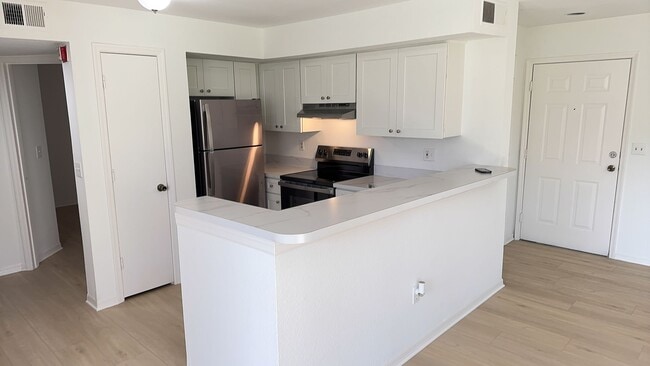 Building Photo - Ground-Floor 2 Bed, 2 Bath Condo in Bermuda Dunes Newly Remodeled (complete date 12/5/2025)