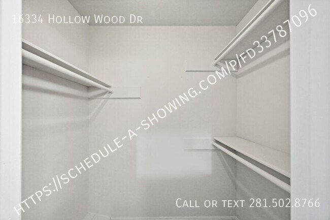 Building Photo - 16334 Hollow Wood Dr