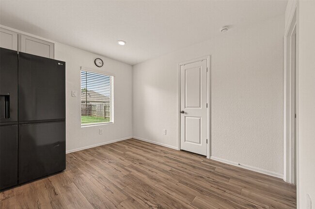 Building Photo - 1307 Vincente Ct