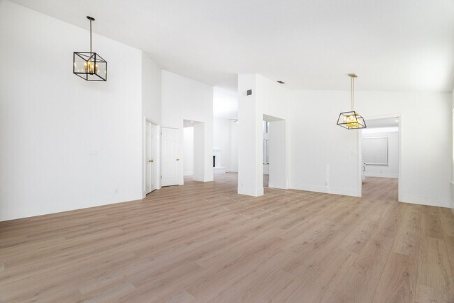 Building Photo - 11859 S Carson Way
