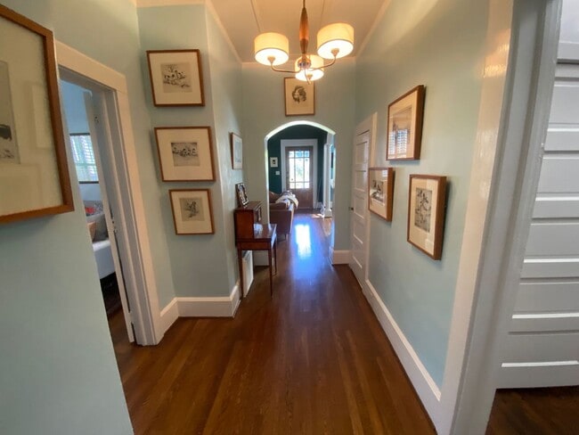 Building Photo - 2225 Blossom St