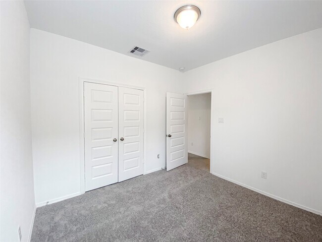 Building Photo - 5622 Tabula Rasa Dr