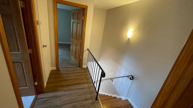 Building Photo - 46 Village Hill Ln
