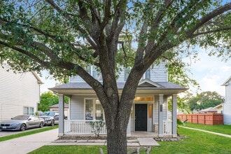 Building Photo - 6331 Scotchwood Dr