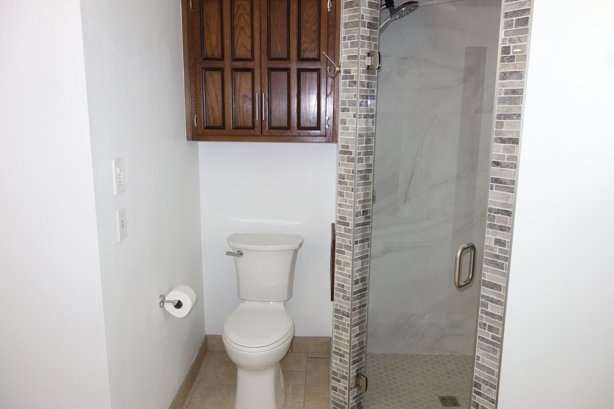 Building Photo - 3324 E 73rd St