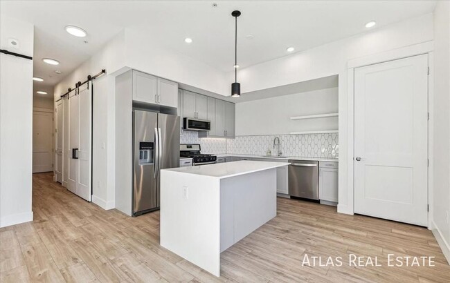 Building Photo - 2876 W 53rd Ave
