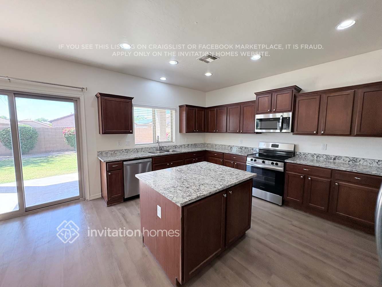 Building Photo - 4854 S Antonio