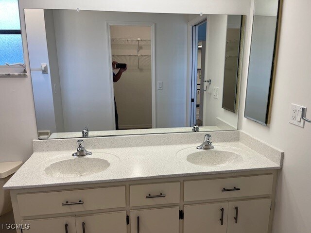 Building Photo - 3621 SE 5th Ct