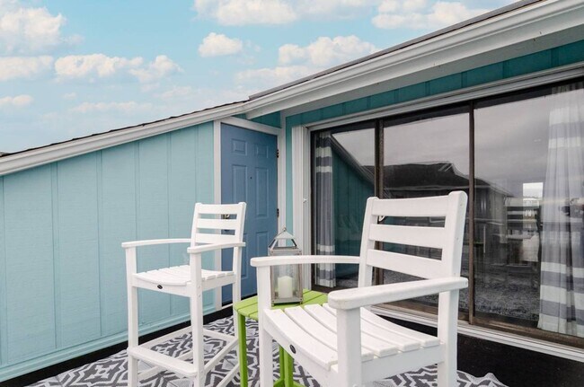 Building Photo - 600 Carolina Beach Ave S