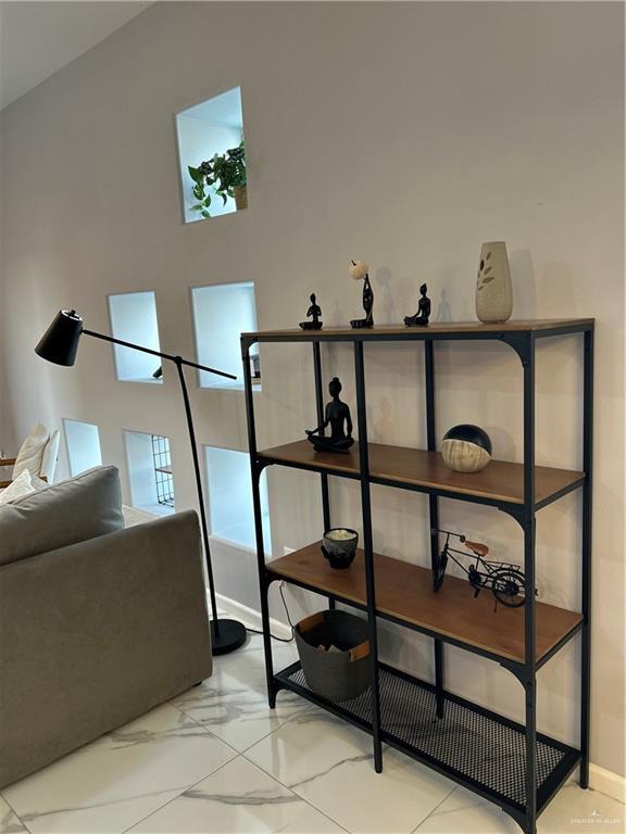 Building Photo - 17 East St