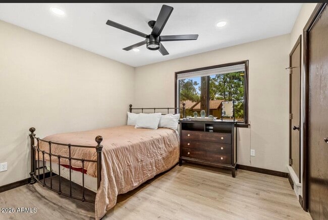 Building Photo - 2803 N Carefree Cir