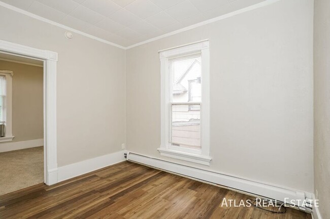 Building Photo - Charming 1 bedroom with a Bonus Room! Bran...