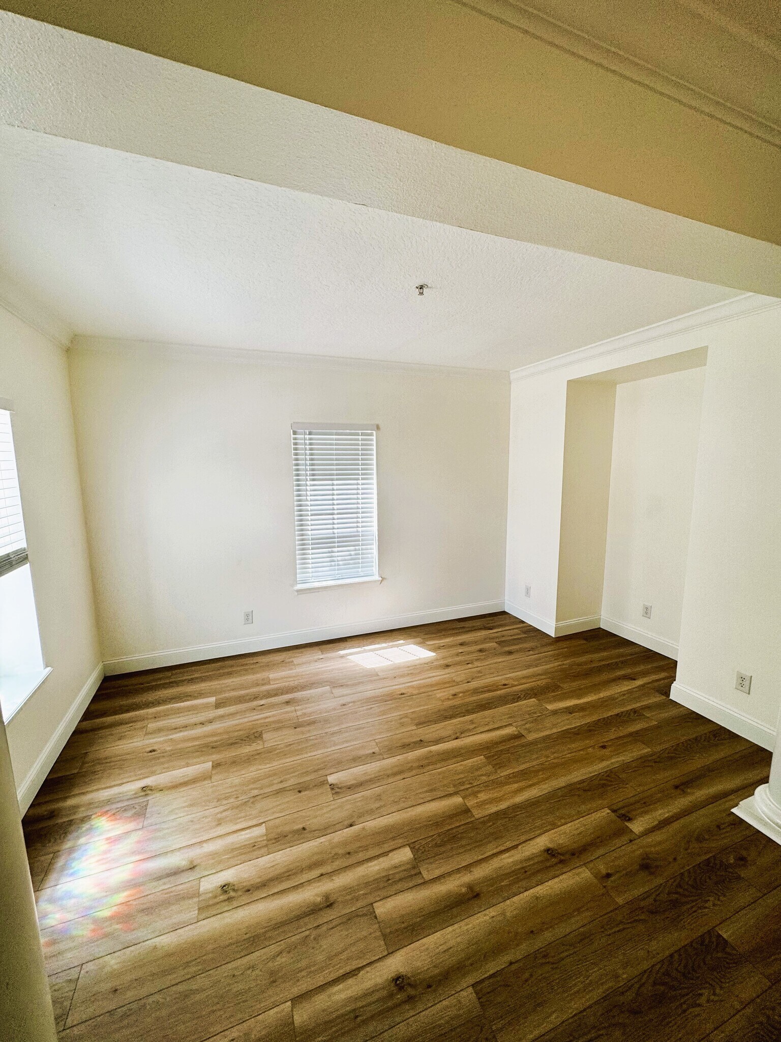 Dining Room - 1542 Almond Avenue