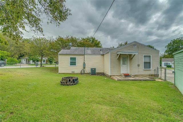Building Photo - 7400 Llano Ave